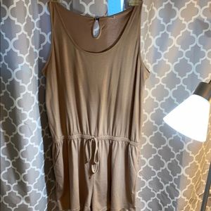 Short jumper comes with free dress